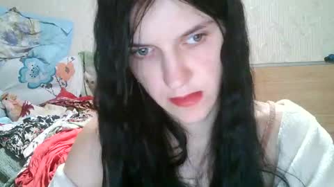 Strawberry Storm online show from 04/15/26, 08:09