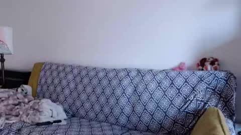 Strawberrylotsacake online show from 11/19/25, 05:35