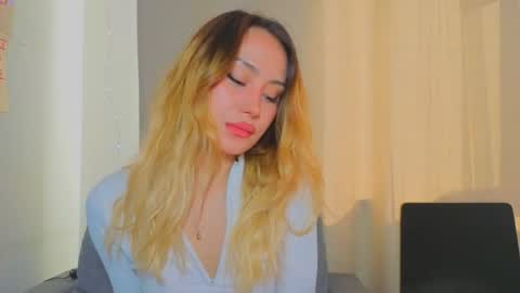 Tati and Lola online show from 04/17/26, 11:35