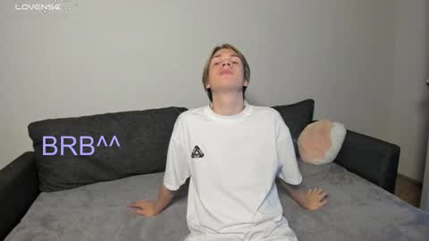 Streis  open pvt online show from 11/08/25, 07:01