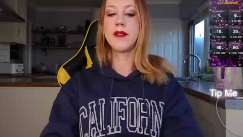 Amorina online show from 02/06/25, 09:53