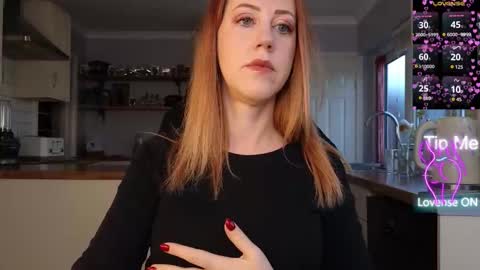 Amorina online show from 02/25/26, 08:57