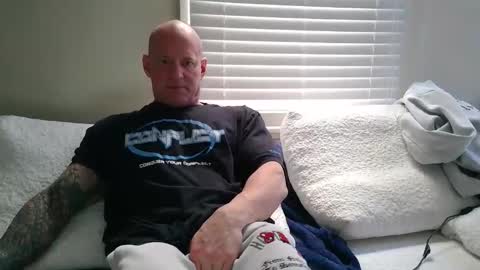 Snapshot of strongandhard073 chatting on 01/31/26, 08:07 StrongAndHard online show from 01/31/26, 08:07