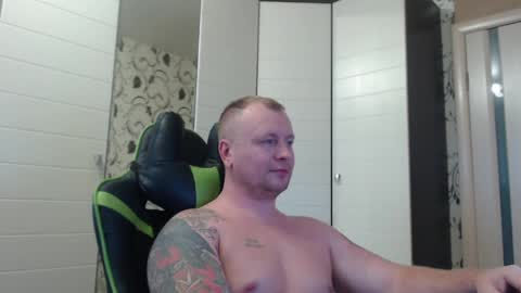Snapshot of strongass18 chatting on 12/15/24, 11:45 Alex online show from 12/15/24, 11:45