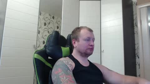 Snapshot of strongass18 chatting on 02/02/25, 11:51 Alex online show from 02/02/25, 11:51