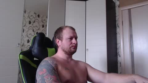 Snapshot of strongass18 chatting on 02/20/25, 12:36 Alex online show from 02/20/25, 12:36