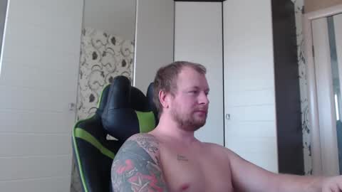 Snapshot of strongass18 chatting on 02/23/25, 06:28 Alex online show from 02/23/25, 06:28