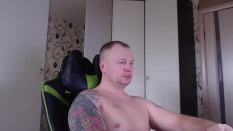 Snapshot of strongass18 chatting on 03/02/25, 06:37 Alex online show from 03/02/25, 06:37