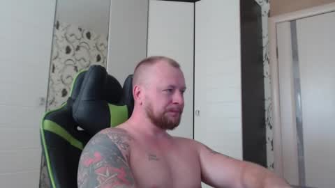 Snapshot of strongass18 chatting on 09/09/25, 08:47 Alex online show from 09/09/25, 08:47