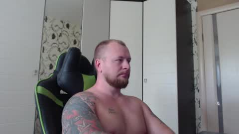 Snapshot of strongass18 chatting on 09/18/25, 09:11 Alex online show from 09/18/25, 09:11