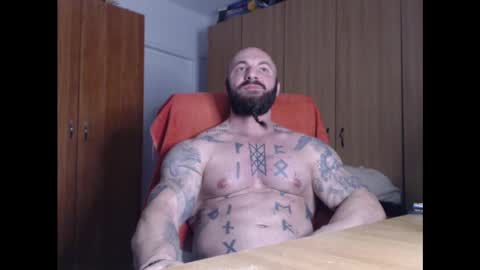 Snapshot of strongivan chatting on 02/11/25, 07:16 StrongIvan online show from 02/11/25, 07:16