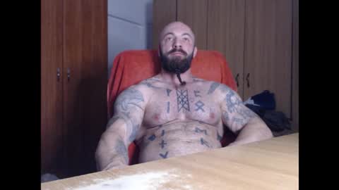 Snapshot of strongivan chatting on 10/11/25, 05:17 StrongIvan online show from 10/11/25, 05:17