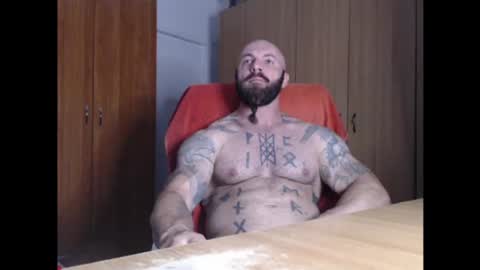 Snapshot of strongivan chatting on 06/17/26, 06:09 StrongIvan online show from 06/17/26, 06:09