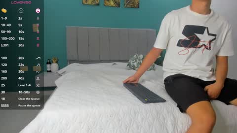 Strong Couple online show from 01/25/25, 02:47