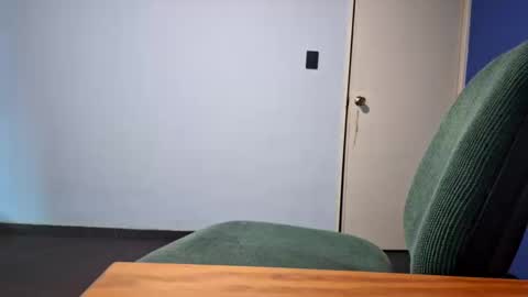 Snapshot of strudinovhotsun chatting on 10/01/25, 07:20 strudinovhotsun online show from 10/01/25, 07:20