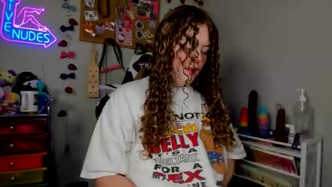 Strwbby online show from 04/18/26, 06:06