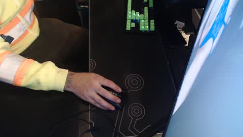 Snapshot of stud69861714 chatting on 09/17/25, 04:25 stud69861714 online show from 09/17/25, 04:25