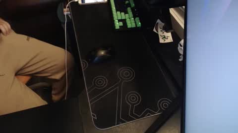 Snapshot of stud69861714 chatting on 11/15/25, 08:00 stud69861714 online show from 11/15/25, 08:00