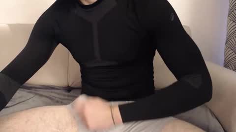 Snapshot of studfromparis chatting on 02/12/26, 03:29 Stud From Paris online show from 02/12/26, 03:29