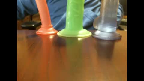 Snapshot of studinto chatting on 10/17/25, 05:32 BadBrad online show from 10/17/25, 05:32