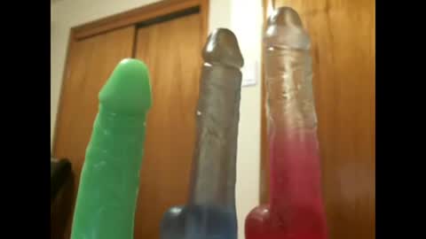 Snapshot of studinto chatting on 10/20/25, 06:03 BadBrad online show from 10/20/25, 06:03