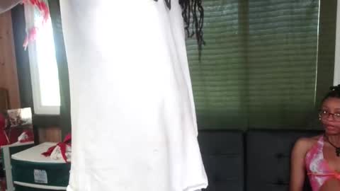 StudioWahines online show from 12/20/25, 10:39