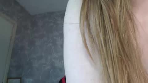Snapshot of stunningboobs chatting on 10/04/25, 01:14 Natasha online show from 10/04/25, 01:14