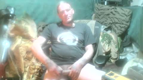 Snapshot of stuntcockdouble chatting on 12/22/24, 09:11 stuntcockdouble online show from 12/22/24, 09:11