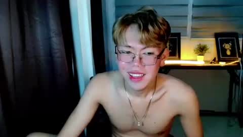 Su-jin online show from 04/18/26, 07:01