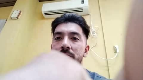 Snapshot of suaber_ chatting on 10/24/25, 07:10 suaber_ online show from 10/24/25, 07:10