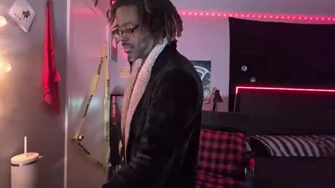 Snapshot of suavechocolatecity chatting on 11/30/25, 09:41 Hot Chocolate online show from 11/30/25, 09:41