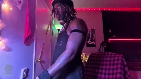 Snapshot of suavechocolatecity chatting on 03/16/26, 06:06 Hot Chocolate online show from 03/16/26, 06:06