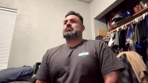 Snapshot of suavecito67 chatting on 04/17/26, 03:31 suavecito67 online show from 04/17/26, 03:31
