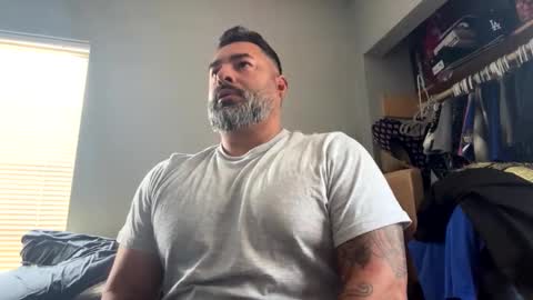 Snapshot of suavecito67 chatting on 04/19/26, 03:44 suavecito67 online show from 04/19/26, 03:44
