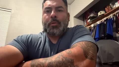 Snapshot of suavecito67 chatting on 04/30/26, 03:35 suavecito67 online show from 04/30/26, 03:35