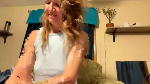 Snapshot of sub4you69brat chatting on 02/26/25, 02:26 sub4you69brat online show from 02/26/25, 02:26