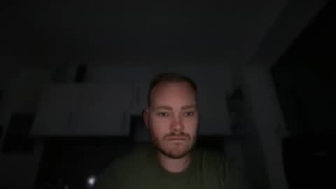 Snapshot of sub_austr chatting on 10/28/25, 09:39 sub_austr online show from 10/28/25, 09:39