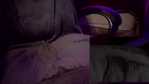 subbiguy00 online show from 10/25/25, 01:07