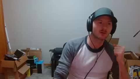 Snapshot of subbyboy345 chatting on 10/17/25, 02:48 subbyboy345 online show from 10/17/25, 02:48