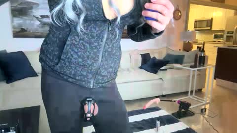 Sissy Isabella online show from 12/16/25, 05:01