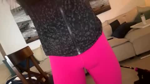 Sissy Isabella online show from 12/17/25, 07:25