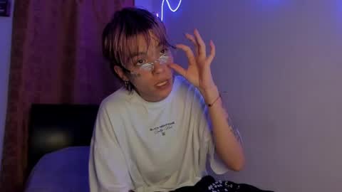 nico online show from 04/08/26, 10:43