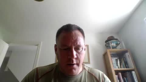Snapshot of submissivepig4u chatting on 06/12/26, 01:43 The PIG online show from 06/12/26, 01:43