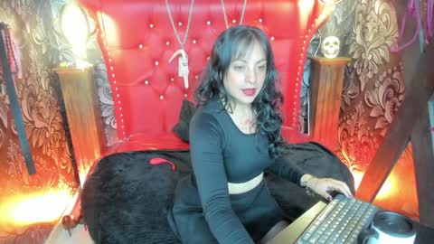 Snapshot of subyunna chatting on 01/18/25, 12:36 Yunna online show from 01/18/25, 12:36