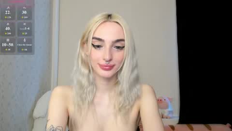Snapshot of succubantra chatting on 06/05/26, 02:12 Chloe online show from 06/05/26, 02:12