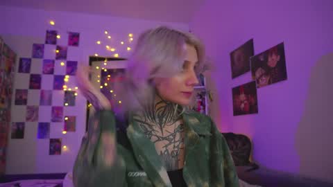 succubus_66 online show from 02/03/25, 11:20