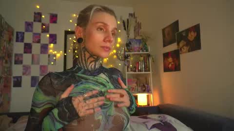 succubus_66 online show from 03/01/25, 12:23