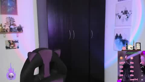 Snapshot of succubus_girl_ chatting on 04/29/26, 03:05 Alexy online show from 04/29/26, 03:05