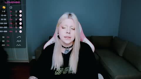 succubus_leslie online show from 12/20/24, 11:32