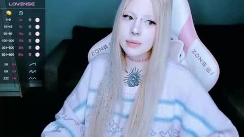 succubus_leslie online show from 12/14/25, 01:44